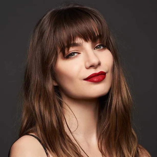 BATOM POWER STAY 16HRS VERMELHAÇO AVON 7ml